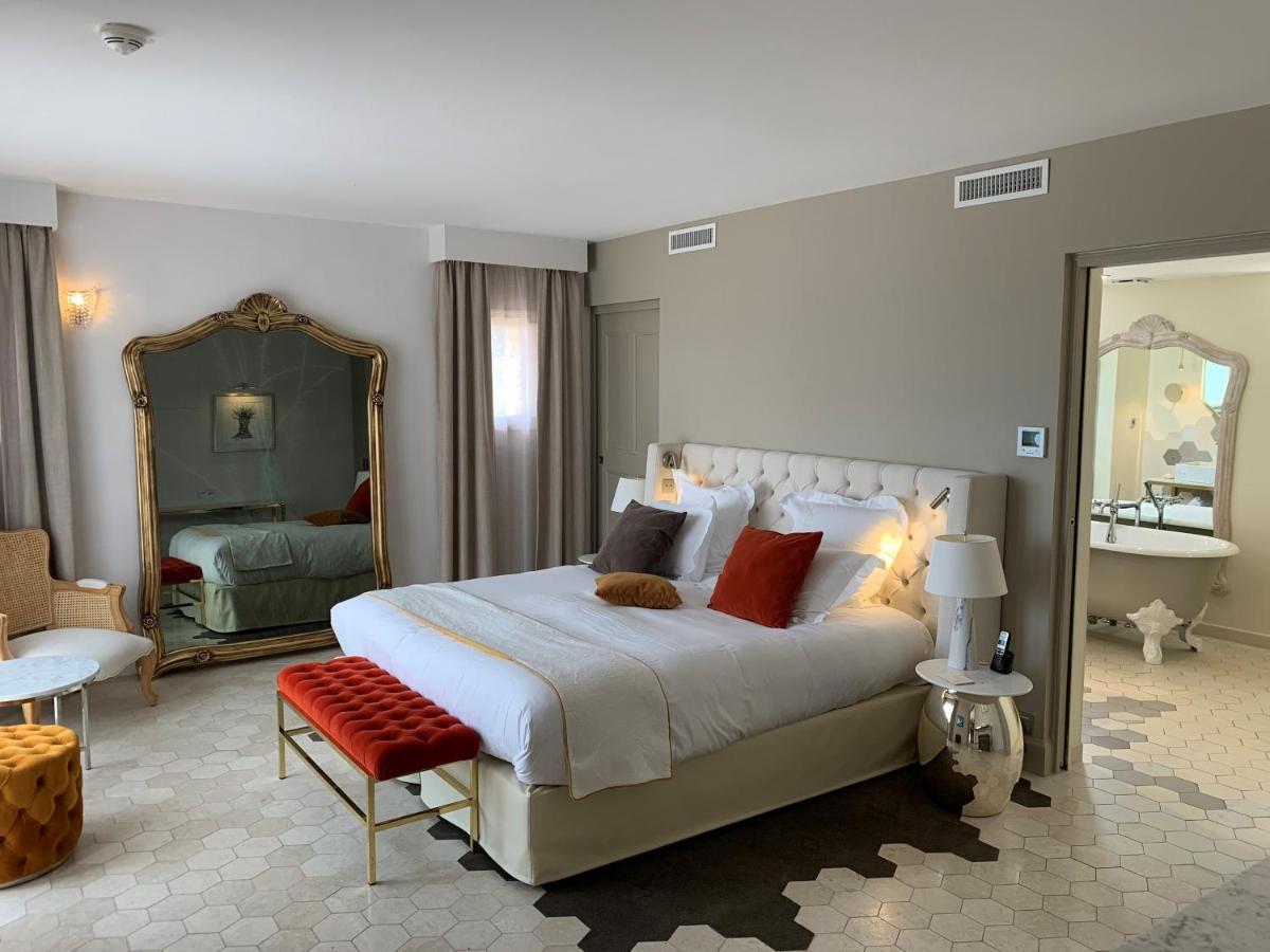 Mas Des Herbes Blanches Hotel & Spa - Relais & Chateaux Joucas Esterno foto